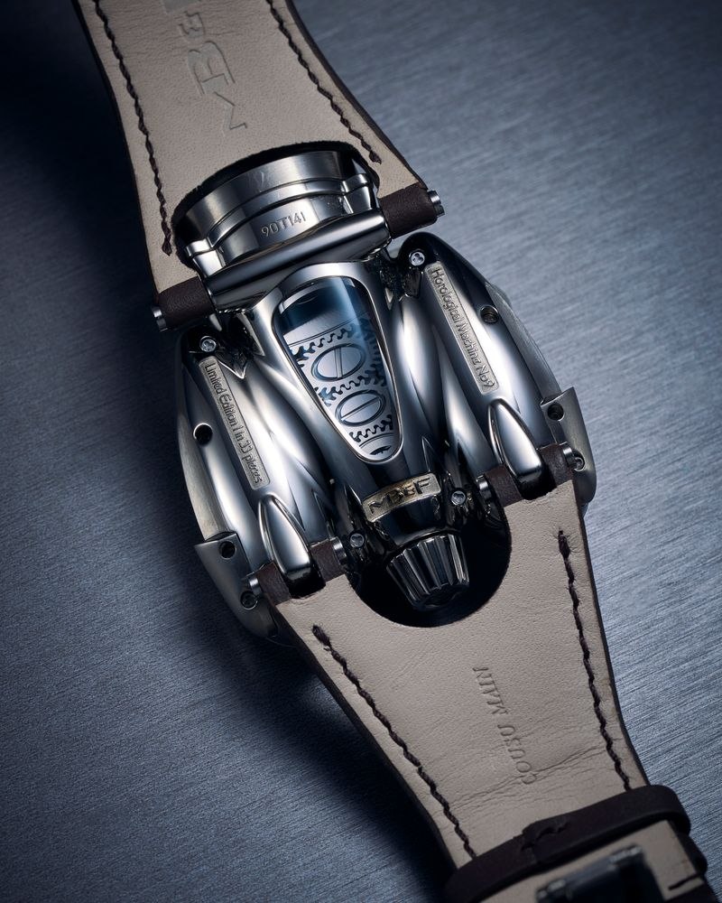 MB&F Horological Machine No.9 Flow —